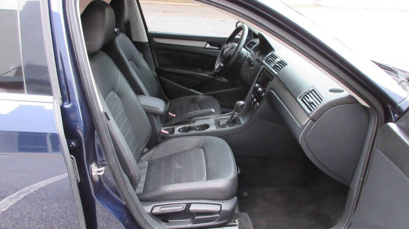 2015 Volkswagen Passat 1.8T SE