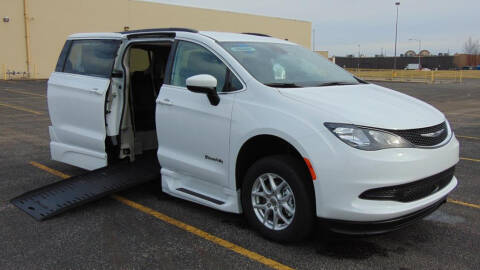 2021 Chrysler Voyager