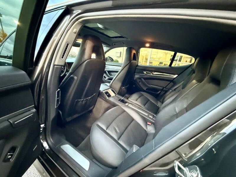 2012 Porsche Panamera