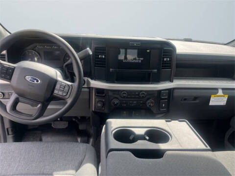 2025 Ford F-350 Super Duty XL