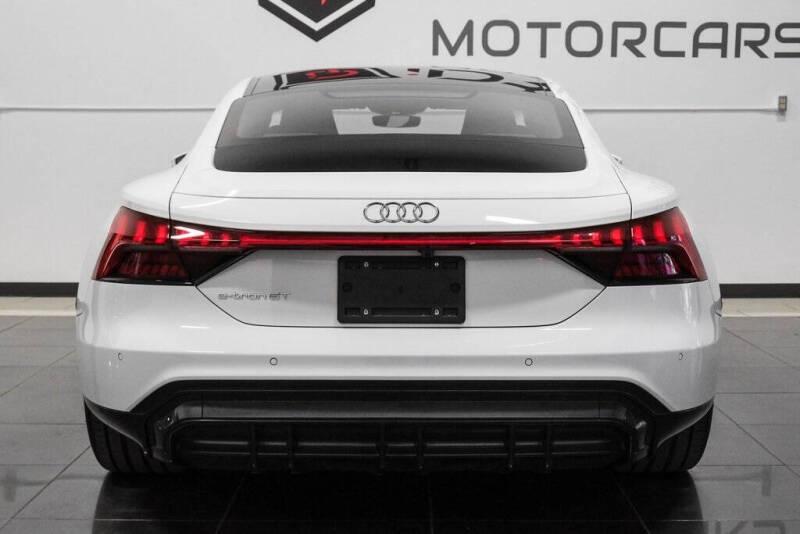 2022 Audi e-tron GT quattro Premium Plus