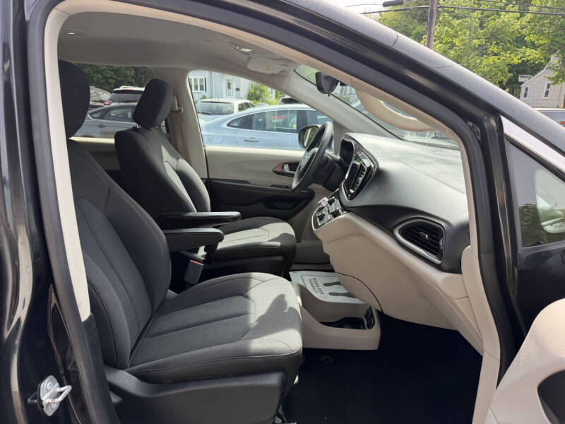 2017 Chrysler Pacifica Touring