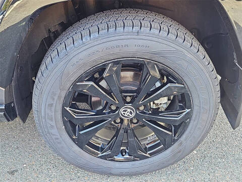 2024 Toyota RAV4 Hybrid SE