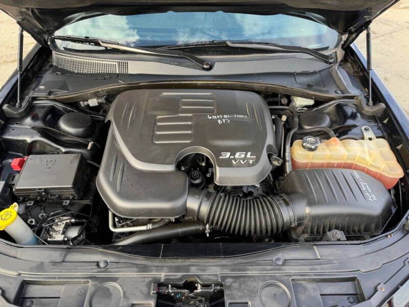 2017 Chrysler 300 C Platinum