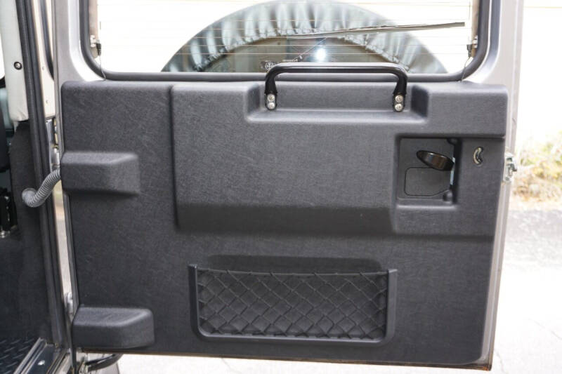 1991 Land Rover Defender