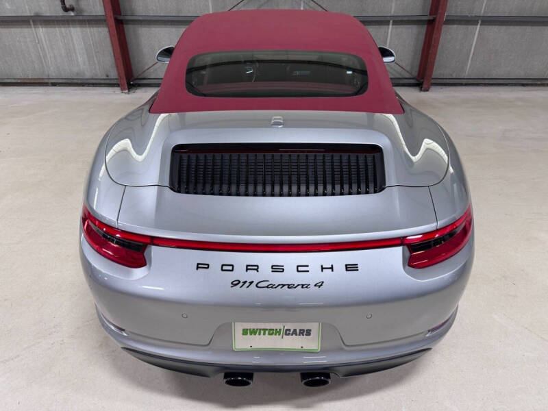 2018 Porsche 911 Carrera 4