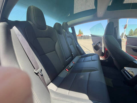 2025 Tesla Model 3 Long Range