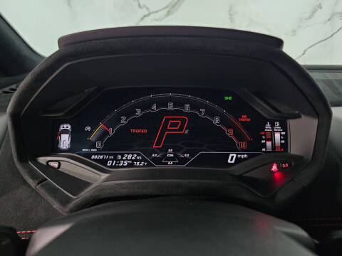 2023 Lamborghini Huracan STO