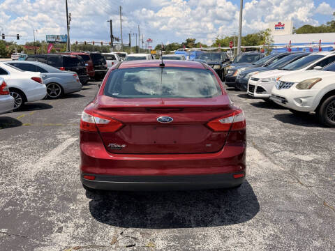 2014 Ford Focus SE