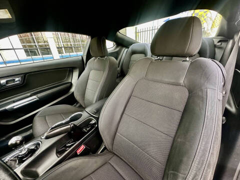 2016 Ford Mustang V6