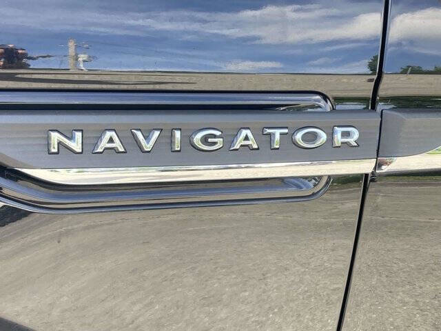 2022 Lincoln Navigator L Standard