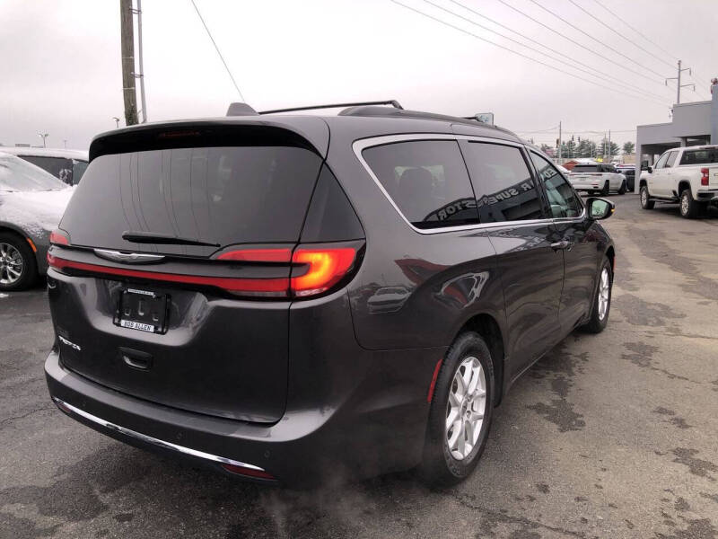 2022 Chrysler Pacifica Touring L