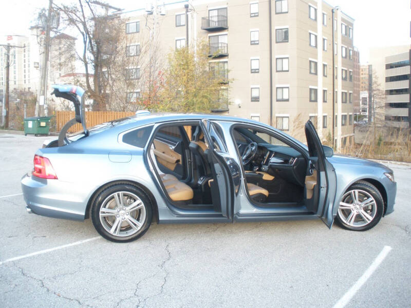 2018 Volvo S90 T5 Momentum