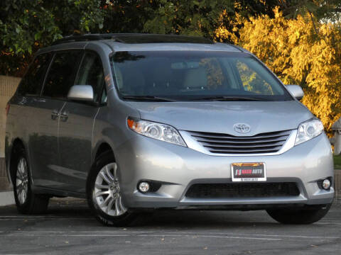 2015 Toyota Sienna