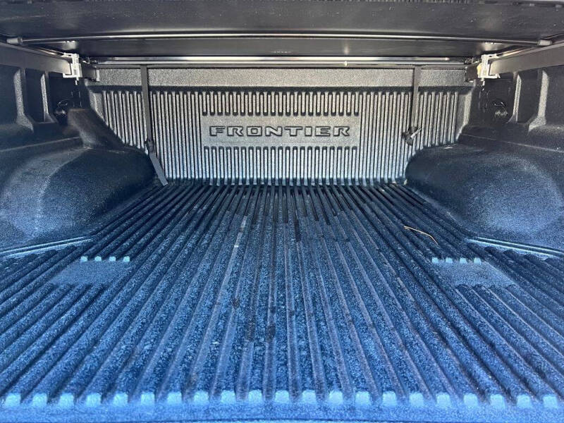 2023 Nissan Frontier SV