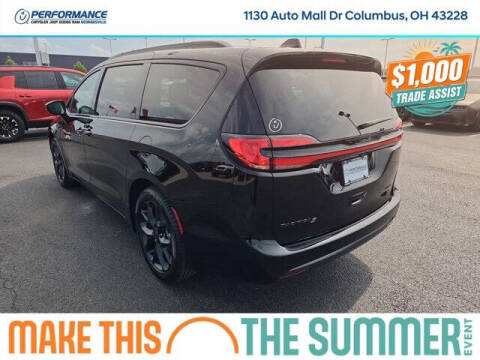 2027 Chrysler Pacifica Limited