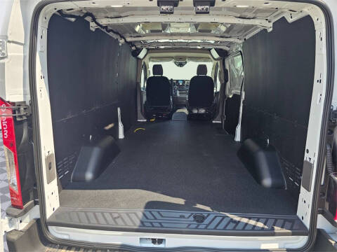 2025 Ford Transit