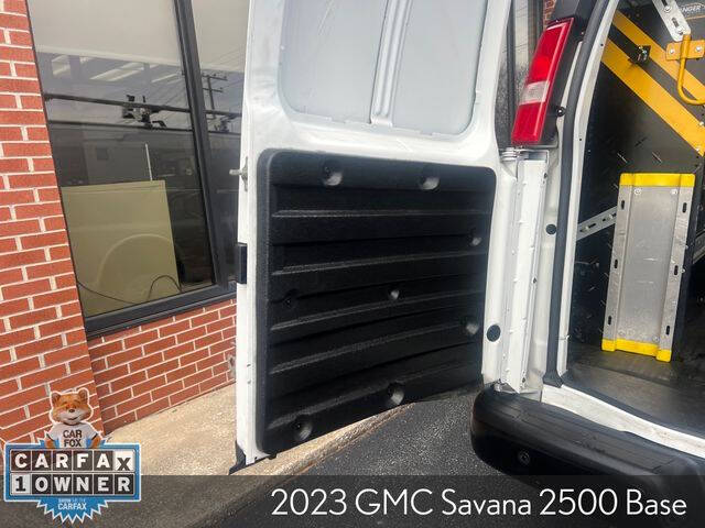2023 GMC Savana 2500