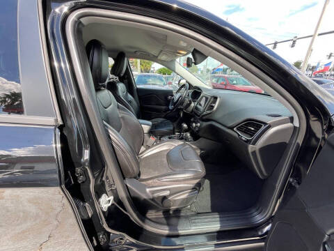 2019 Jeep Cherokee Latitude Plus