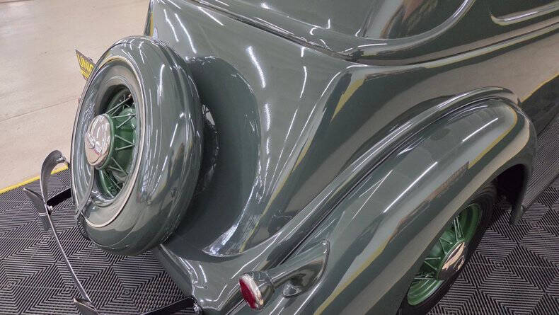1935 Ford Tudor