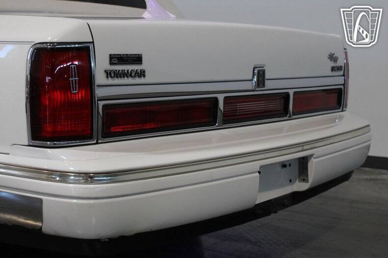 1996 Lincoln Town Car Executive