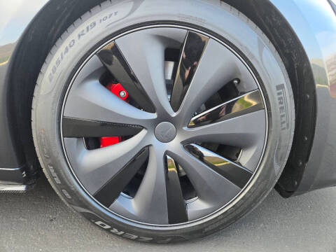 2024 Tesla Model S Plaid