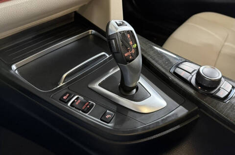 2017 BMW 3 Series 320i