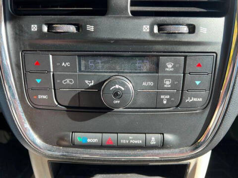 2013 Chrysler Town and Country Touring