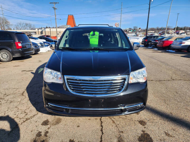 2014 Chrysler Town and Country for sale at SPECIALTY CARS INC in Faribault MN
