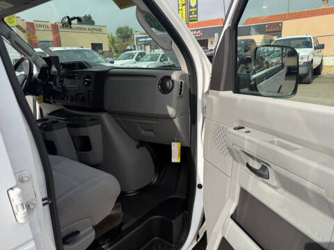 2014 Ford E-Series E-150