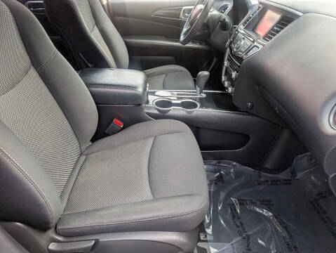 2020 Nissan Pathfinder S