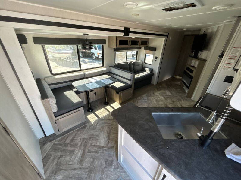 2023 Forest River 28BHHSS2B