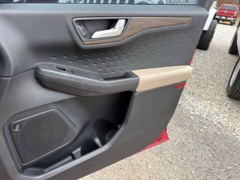2020 Ford Escape Titanium