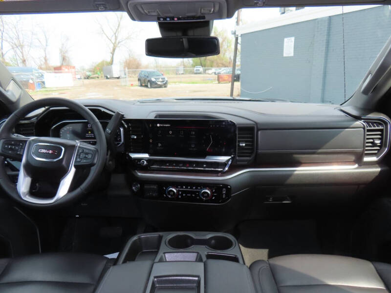 2025 GMC Sierra 1500 SLT