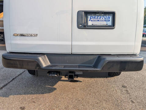 2025 Chevrolet Express 2500