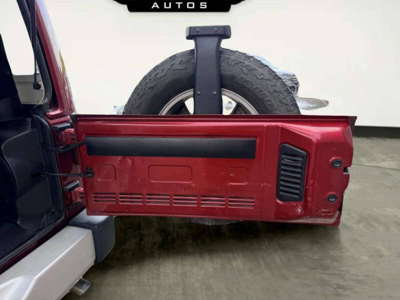 2012 Jeep Wrangler Sahara