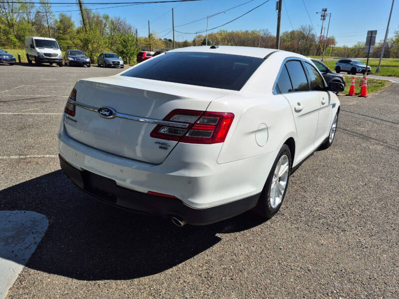 2013 Ford Taurus SEL