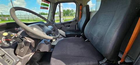 2014 Freightliner M2 106