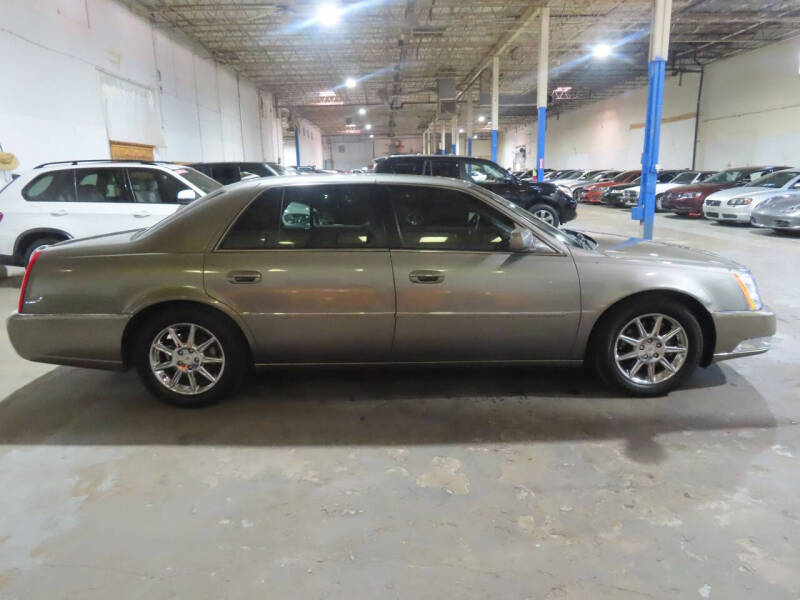 2011 Cadillac DTS Luxury Collection