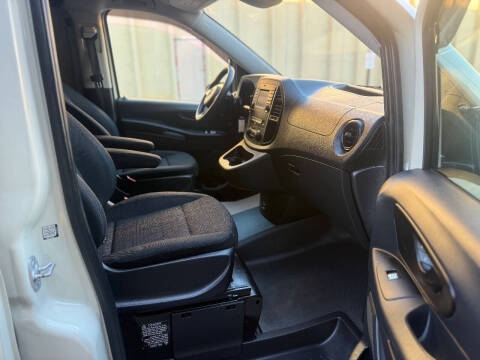 2016 Mercedes-Benz Metris