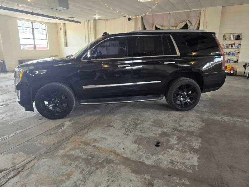 2017 Cadillac Escalade Luxury