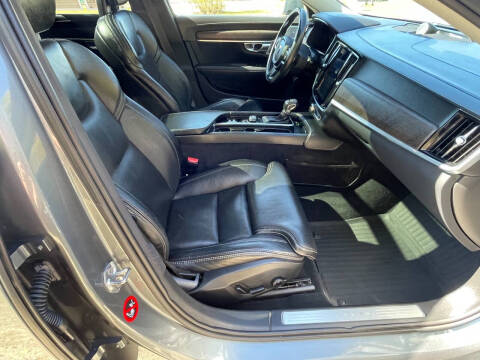 2018 Volvo V90 Cross Country T6