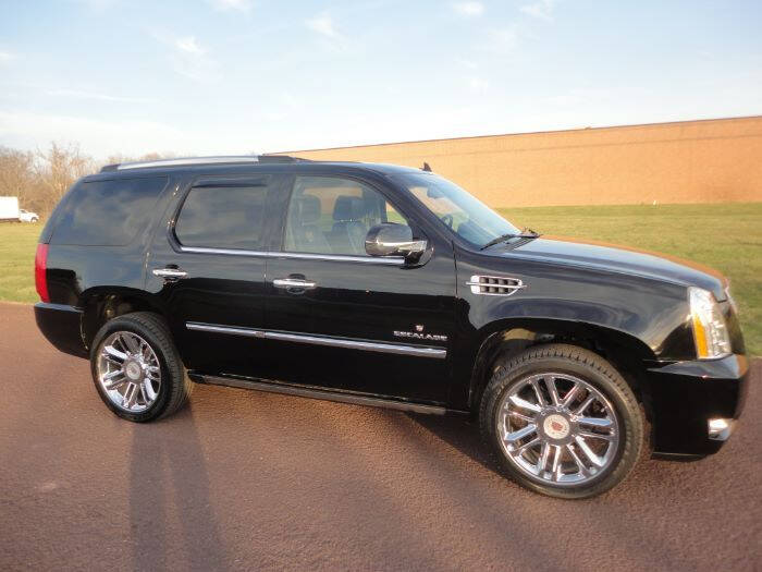 2013 Cadillac Escalade Platinum Edition