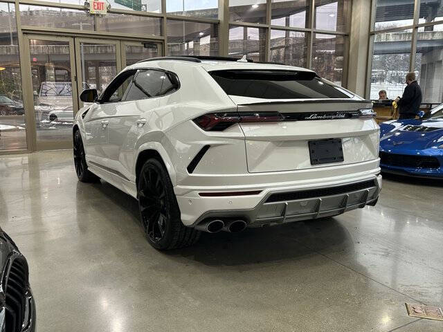 2022 Lamborghini Urus