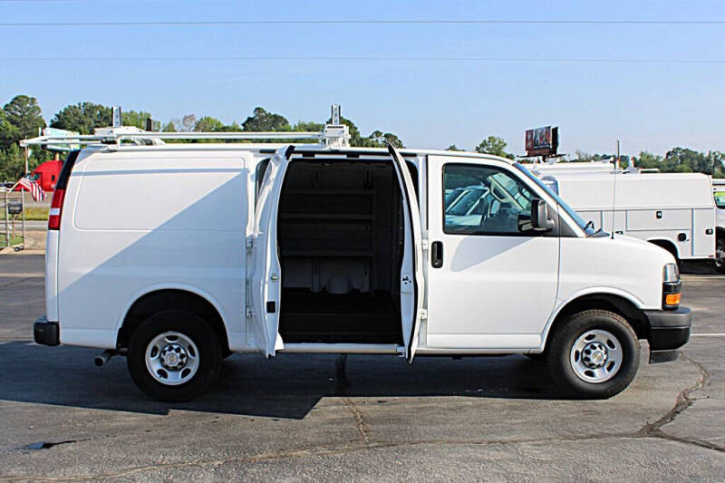 2024 Chevrolet Express 2500