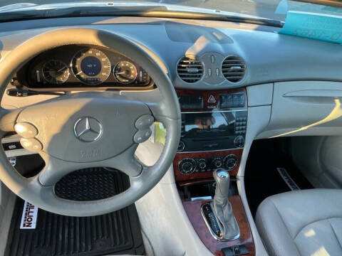 2005 Mercedes-Benz CLK CLK 320