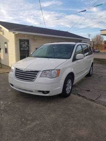 2010 Chrysler Town and Country for sale at Adan Auto Credit in Effingham IL