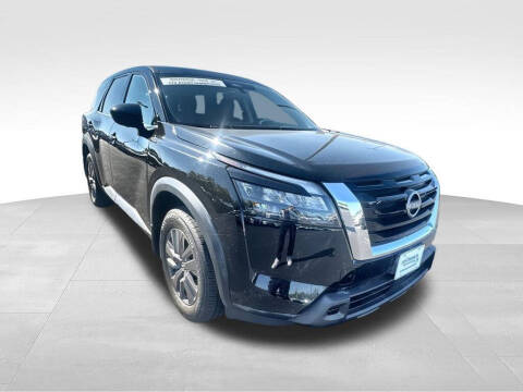 2023 Nissan Pathfinder S