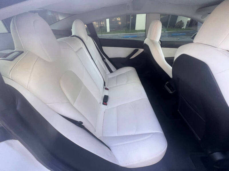 2021 Tesla Model 3 Standard Range Plus