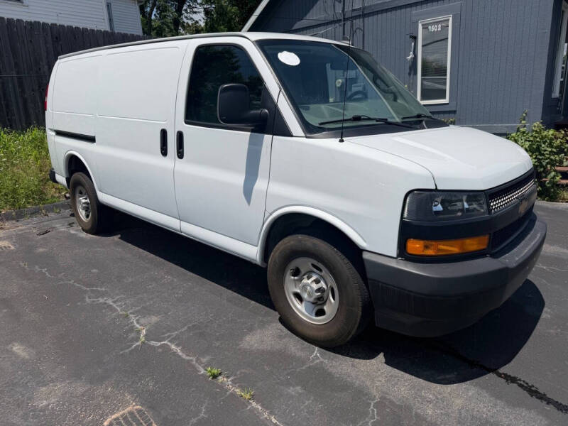 2022 Chevrolet Express 2500